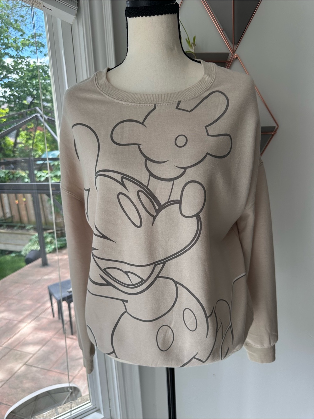 DISNEY Beige Mickey Mouse Graphic Crewneck Soft Sweatshirt Women Size Small